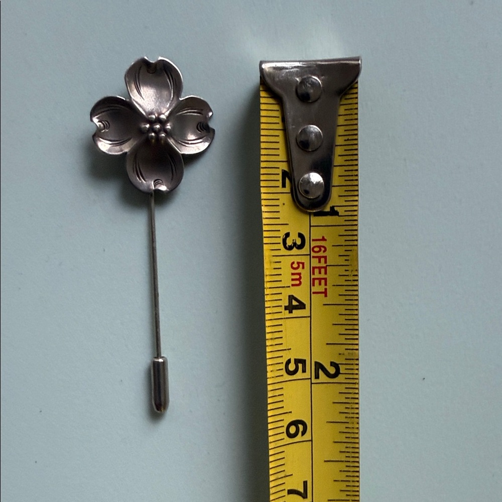 Stuart Nye Sterling Silver Dogwood Pin - Picture 4 of 4